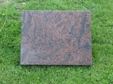 Grabstein, Liegestein, Rasenstein-Preis ist mit Inschrift und Symbol 50x40x5-6cm