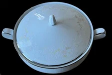 Beautiful Noritake 2752 Temptation Covered Vegetable Serving Bowl Dish