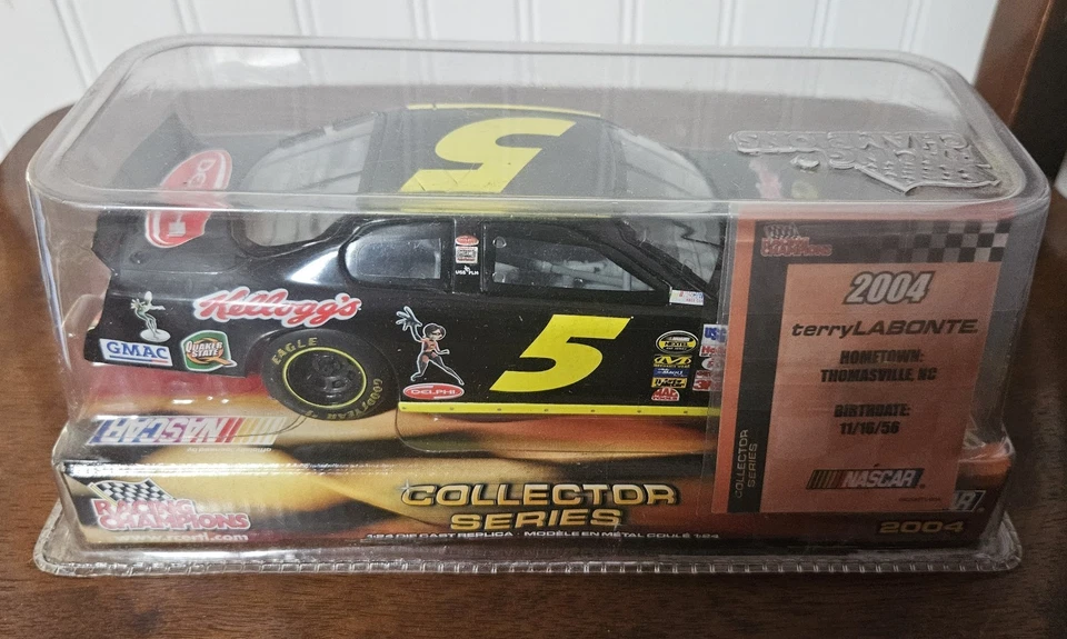 CAMPEONES DE CARRERAS 1/24 2004 TERRY LABONTE #5 KELLOGGS LOS INCREÍBLES FUNDIDO A PRESIÓN Foto 3 de 3
