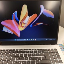 Acer 15.6 Inch Laptop Aspire Go AMD Ryzen 5 512GB 16GB Silver NX.J7WEK.00M