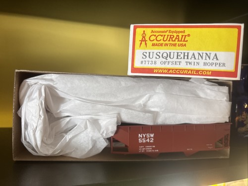 Kit de tolva doble desplazada HO Accurail #7738 Susquehanna. | Zustand: New