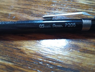 Pentel P205-A Matita Meccanica 0.5 Mm – Confezione 6 Matite Da Disegno Ricaricabili, Serie P200, Colore Nero