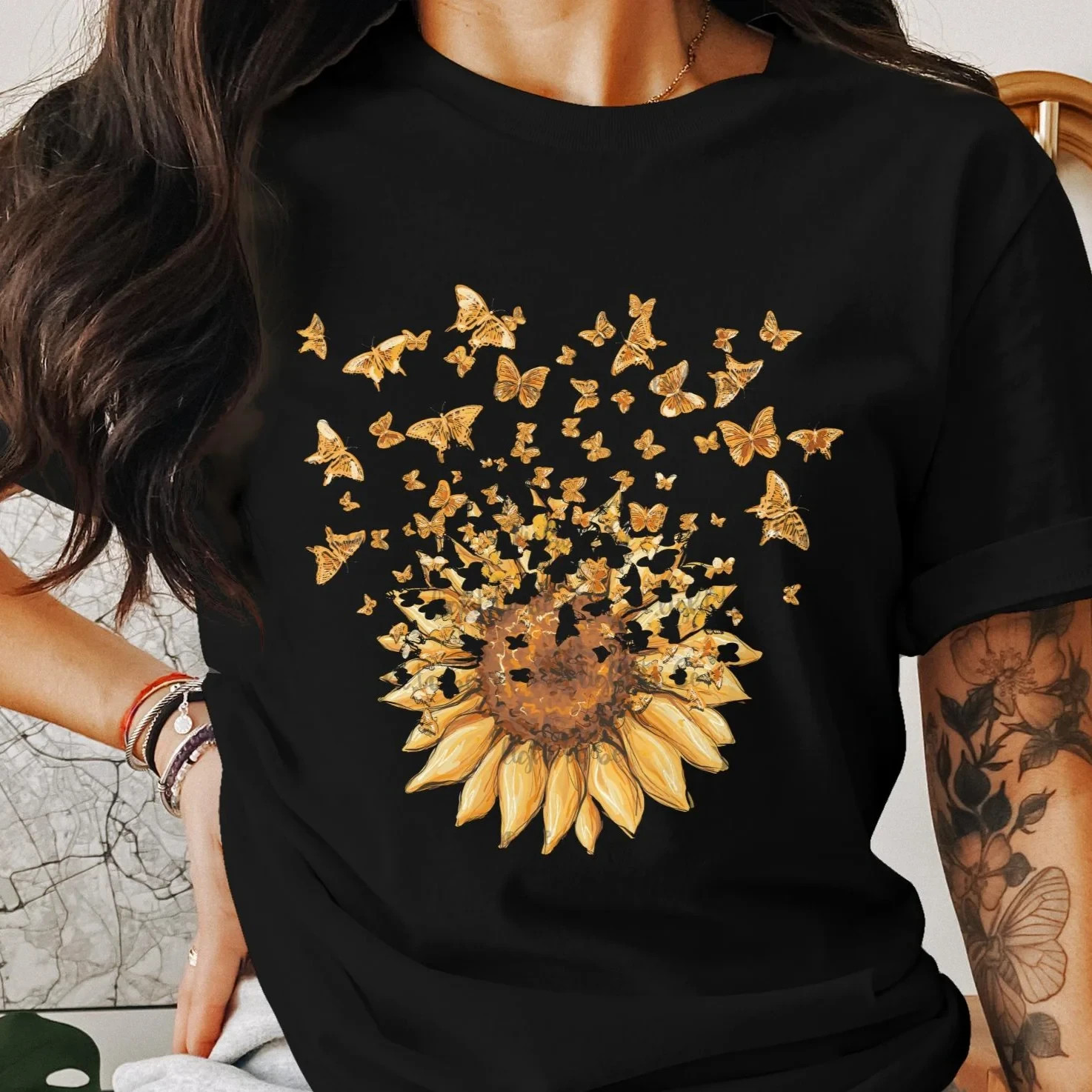 Unisex Short Sleeve Tee: Vibrant Sunflower Print, Comfortable  Round Neck