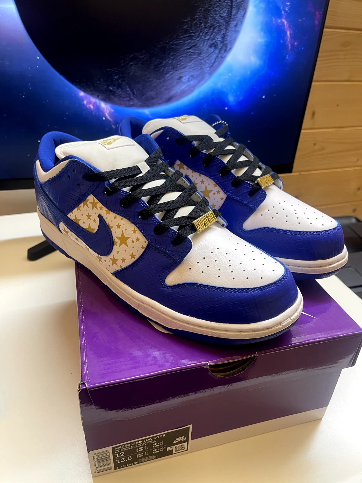 Nike SB Dunk Low Supreme Stars Hyper Royal UK 11/ US 12 (2021) Neuf