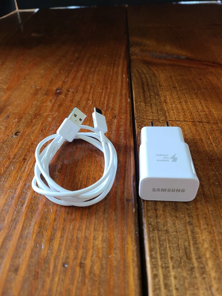 Genuine OEM Samsung 15W Fast Charging Travel Wall Charger with USB-C Cable - Image 2 of 4