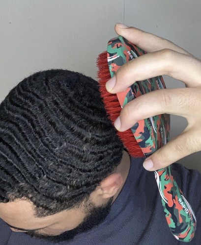 Red Medium / Hard 180, 360, 540 & 720 Handle Wave Brush - Picture 3 of 5
