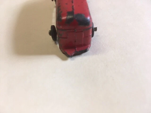 Tren rojo fundido a presión de los años 30 vagón de pasajeros acoplador roto/pintura astillada Foto 3 de 4