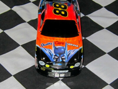 状態良　1998年 デールジャレット #88 バットマン 鉄製　ヴィンテージ　車 状態良 1998年 デールジャレット #88 バットマン 鉄製