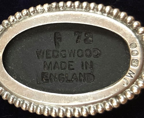 Juego de colgante ovalado de jaspe negro Wedgwood Cameo en plata por F A Welch. F78. - Imagen 5 de 5