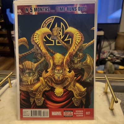 The New Avengers #27 (Marvel Comics January 2015)