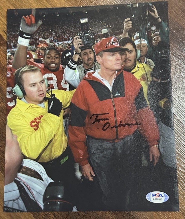 Tom Osborne SIGNED NEBRASKA CORNHUSKERS College Football 8X10 PHOTO PSA/DNA AUTH 