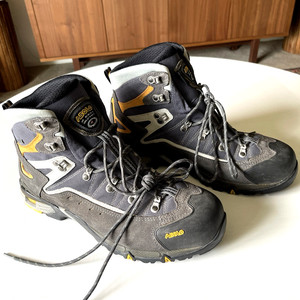 ASOLO Flame Mid GTX Boots Mens Size 9 Waterproof Hiking Backpacking READ DESC. ASOLO Flame Mid GTX Waterproof Hiking Backpacking Boots  main image 4