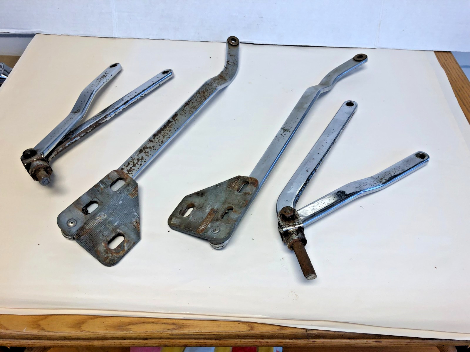 PAIR 1952 CADILLAC CONVERTIBLE TOP SUPPORT ARMS 1951 1953 OEM GM