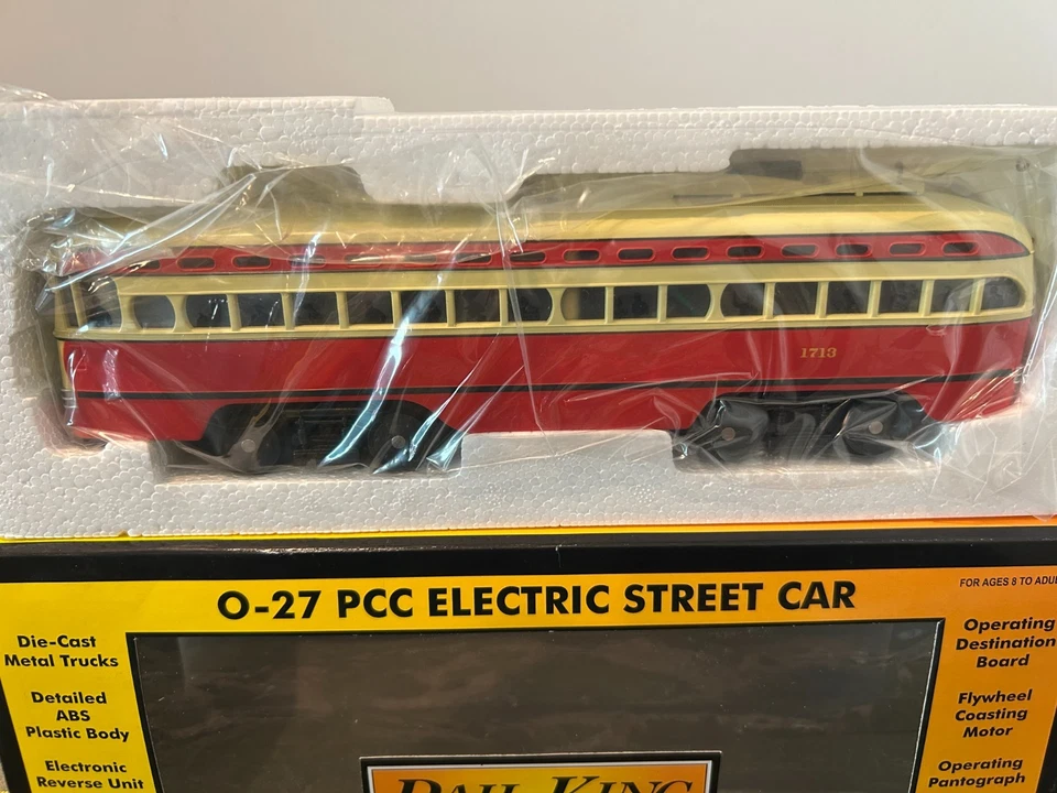 MTH 30-2505-1 Pittsburg PCC Streetcar w/ Protosounds LN/Box - Image 2 of 3
