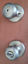 Vintage Kwikset Valiant Privacy Bed/Bath Bathroom Door Knob Lock Satin Nickel
