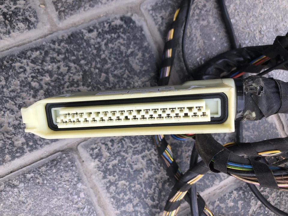 宝马 E32 M30 (6 Cyl.) 735iL 730iL 735i 730i 电缆线束,变速器 1732139 — 第 3/4 张图片