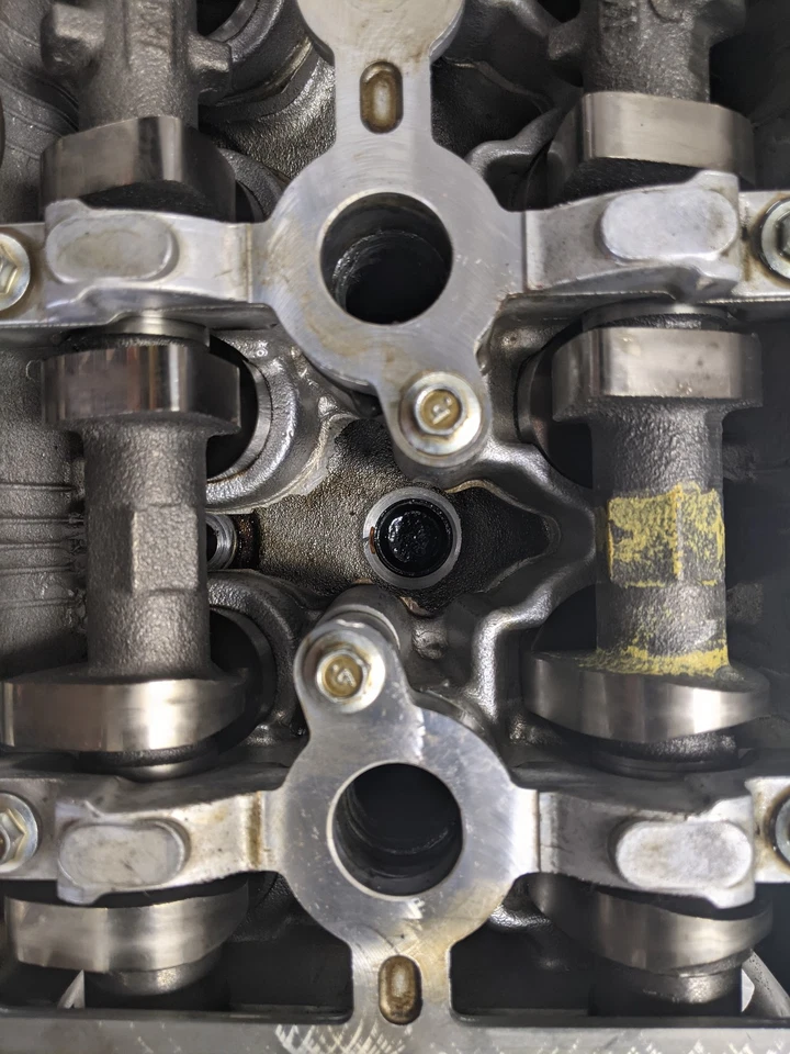 Culata para Nissan Sentra 13-19 1.8 3RC Foto 3 de 4