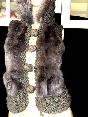 ALBERTO MAKALI,sleeveless vest,gray fur,hoody,hand knit,New,zS,luxurious,unique