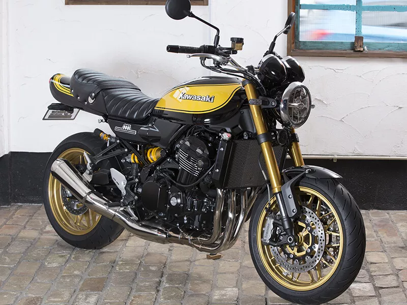 Kawasaki Z900RS tuck roll seat reviving Z1 by Doremi Japan for OEM Cowl