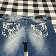 Vigoss Chelsea Capri Jeans Size 9/10 x 21/22.5  Thick Stitch Studs Stretch