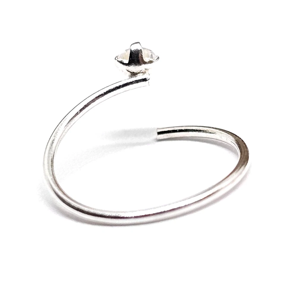 Anello naso 10 mm zirconi 2 mm cerchio pietra preziosa 22 g (0,6 mm) argento ... - Immagine 3 di 4