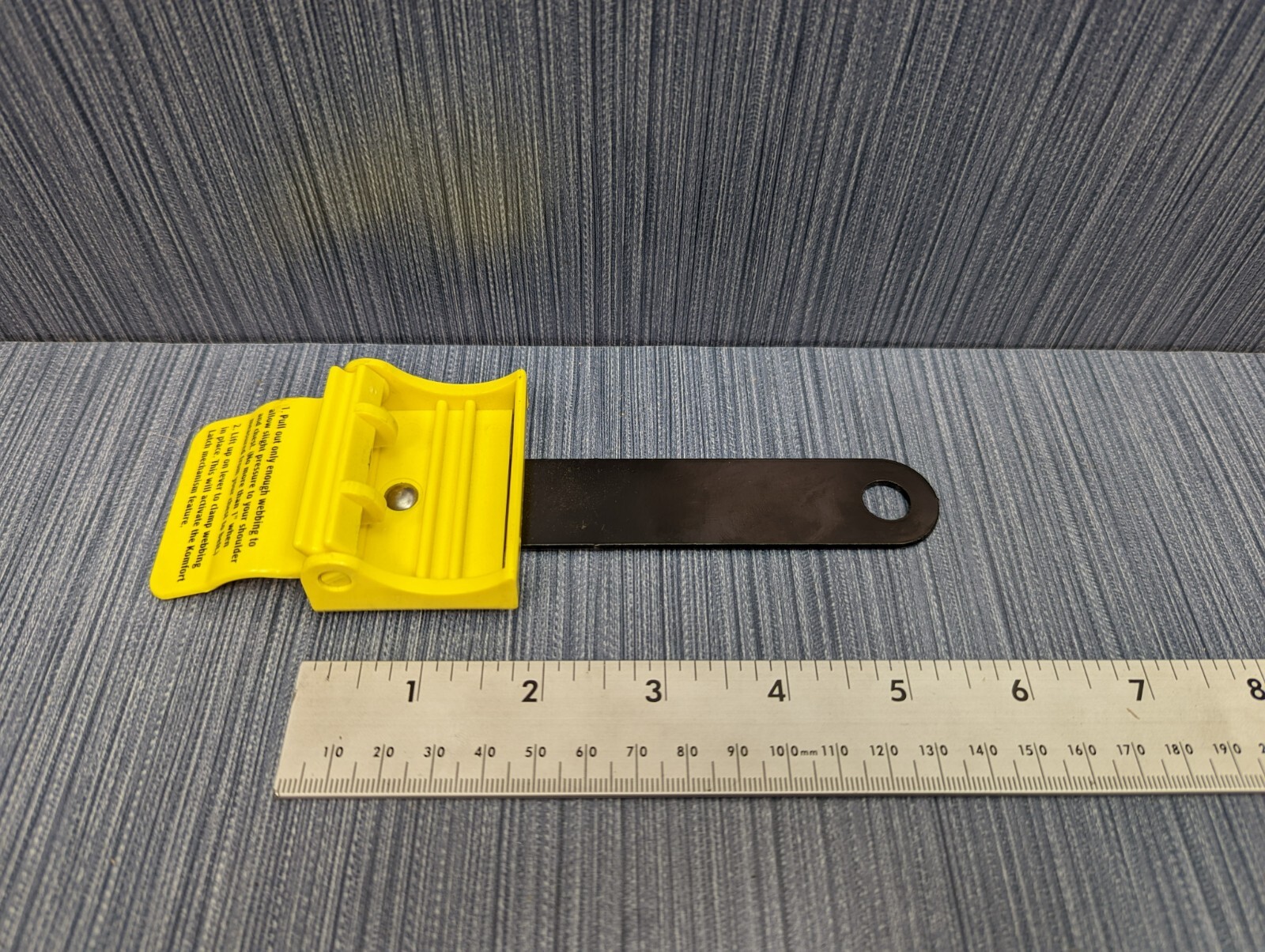 IMMI A30305 Latch (Attach to Shoulder Strap Seat Belt) Love Gorey