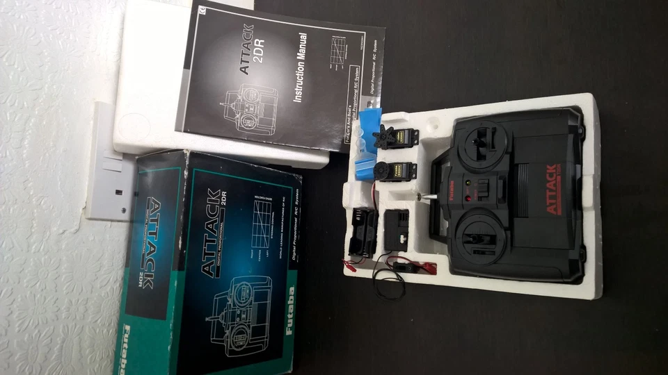 FUTABA ATTACK T2DR Controller Transmitter RC RADIO SET SERVO RECEIVER Kyosho 2CH - Image 2 of 4