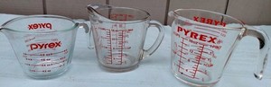 COLLECTION (3) PYREX MEASURING CUPS 2C 500ML, 1C 250 ML, ANCHOR HOCKING 2C 500ML