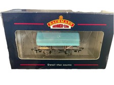 Bachmann 33-075C 5-Plank Clay Hood Wagons BR Bauxite Weathered. New.