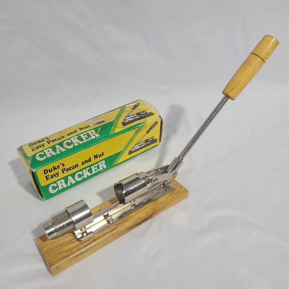 Vintage Duke's Easy Pecan and Nut Cracker In Original Box Steel & Wood Excellent - Image 2 of 4