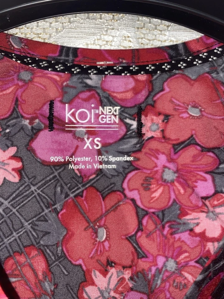Koi Early Energy Women’s XS Scrub Top Multicolor Brush Stroke Floral - Image 4 of 4