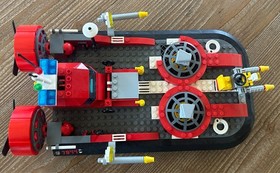 LEGO CITY: Fire Hovercraft (7944).