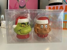 Dr. Seuss Grinch  Max Salt Pepper Shaker Set How The Grinch Stole Christmas 3-D