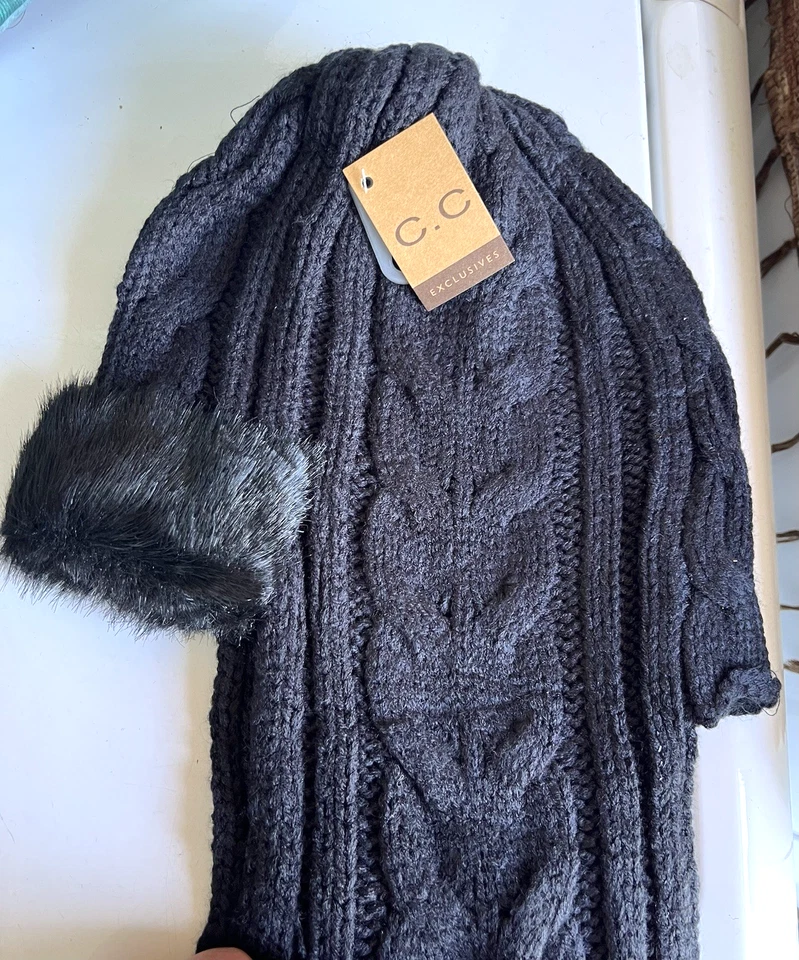 豆豆围巾 带口袋和帽 黑色 全新 丙烯酸 带人造毛皮装饰 多功能 — 第 3/4 张图片