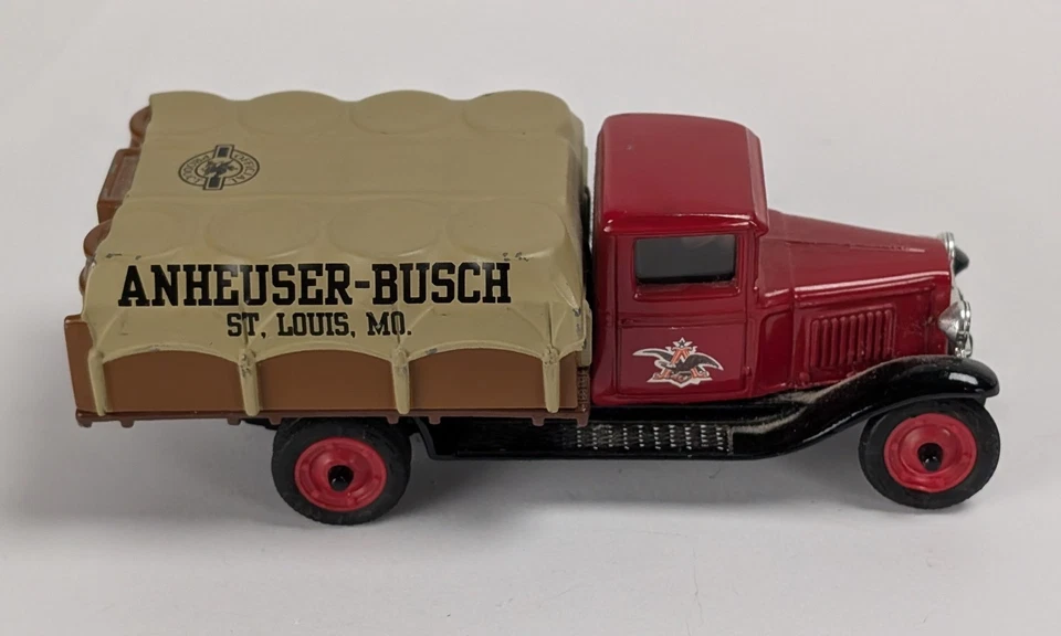 ERTL - 1930 Chevrolet Truck - V.C. Crozier Cartage (1/43 Scale) Vehicle  - Image 3 of 4
