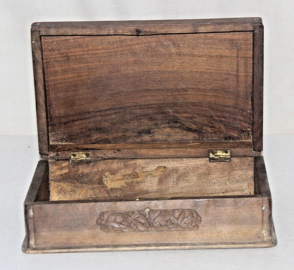 1800 Vintage Wooden Money Box/Jewelry BOX Handcrafted Old Original 10992 - Image 3 of 4