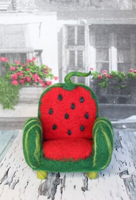 Handmaid armchair for dolls, bears and other toys