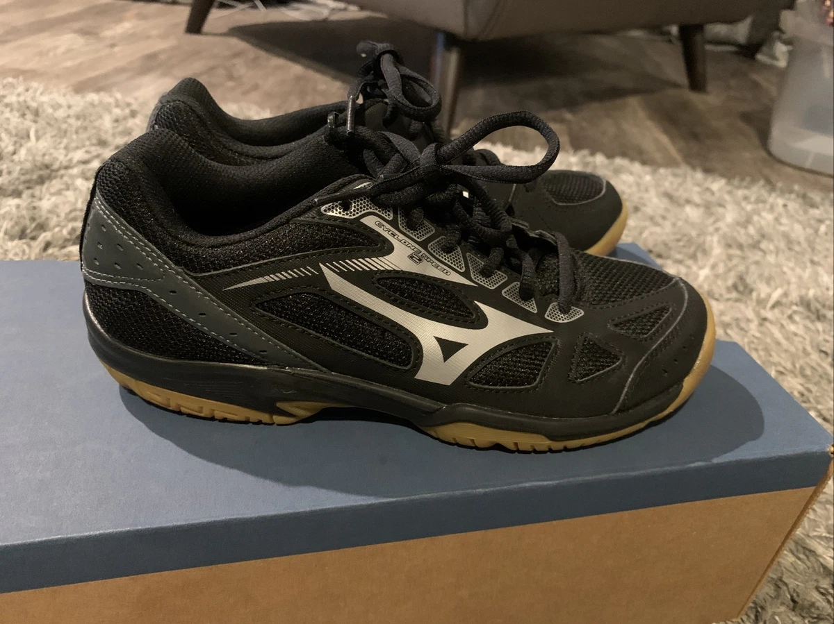 Mizuno women's cyclone top speed volleyball shoes