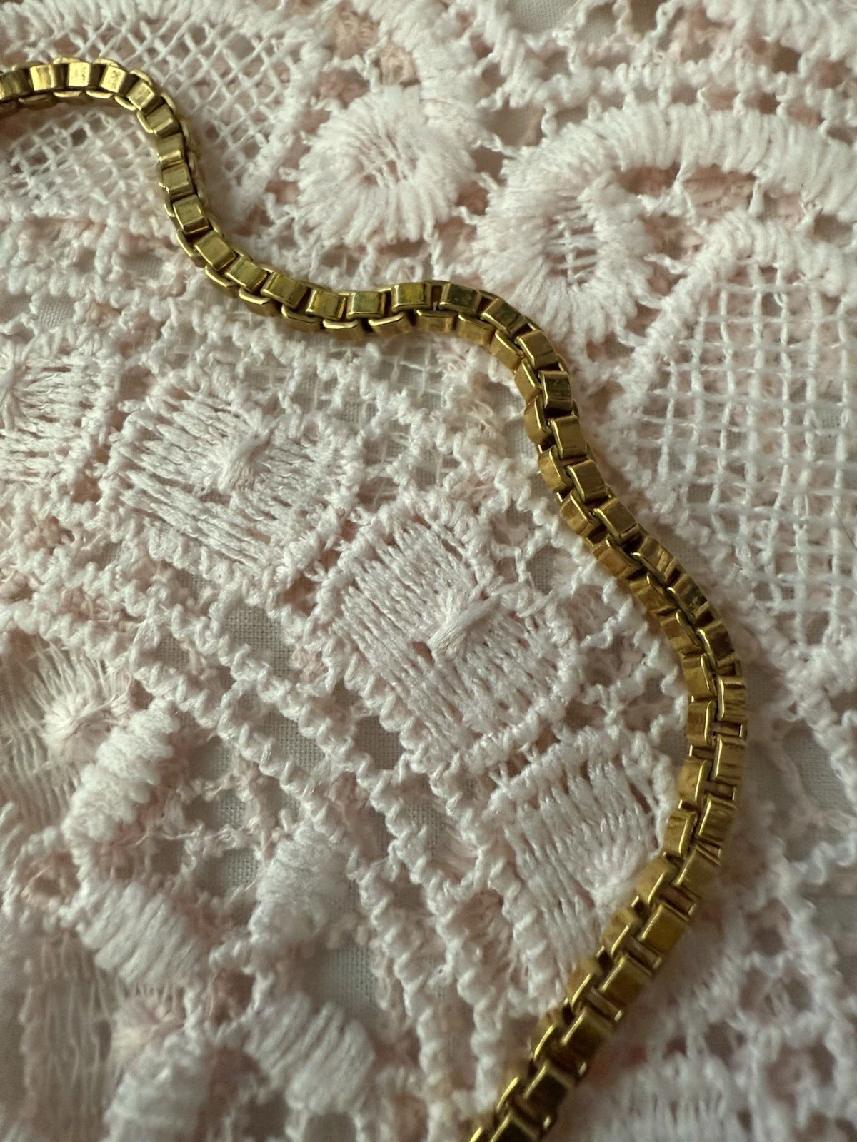 Collana girocollo 18 25 20 5” firmata Kate Spade catena tono oro crema strass