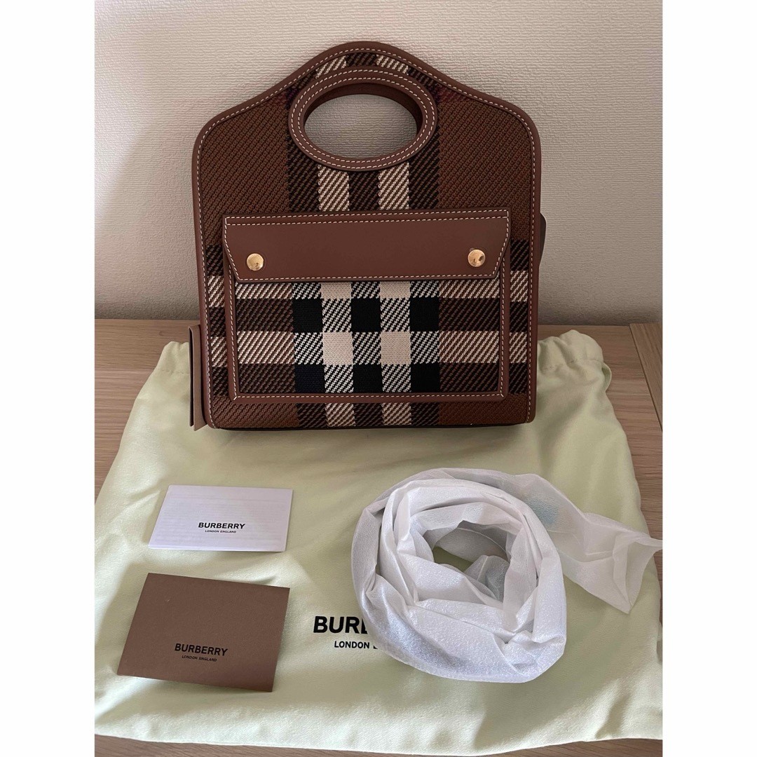 New BURBERRY Mini Pocket