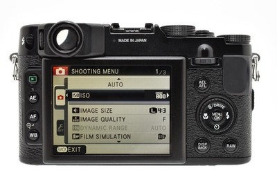 【美品】FUJIFILM X10 デジタルカメラ Fuji Fujifilm X10 12.0MP Digital Camera black w/ charger From