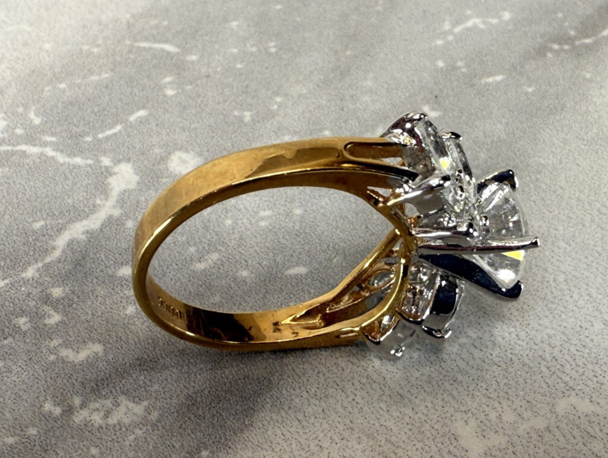 Beautiful Stunning EDCO Gold CZ Woman's Ring Size 9 View 5