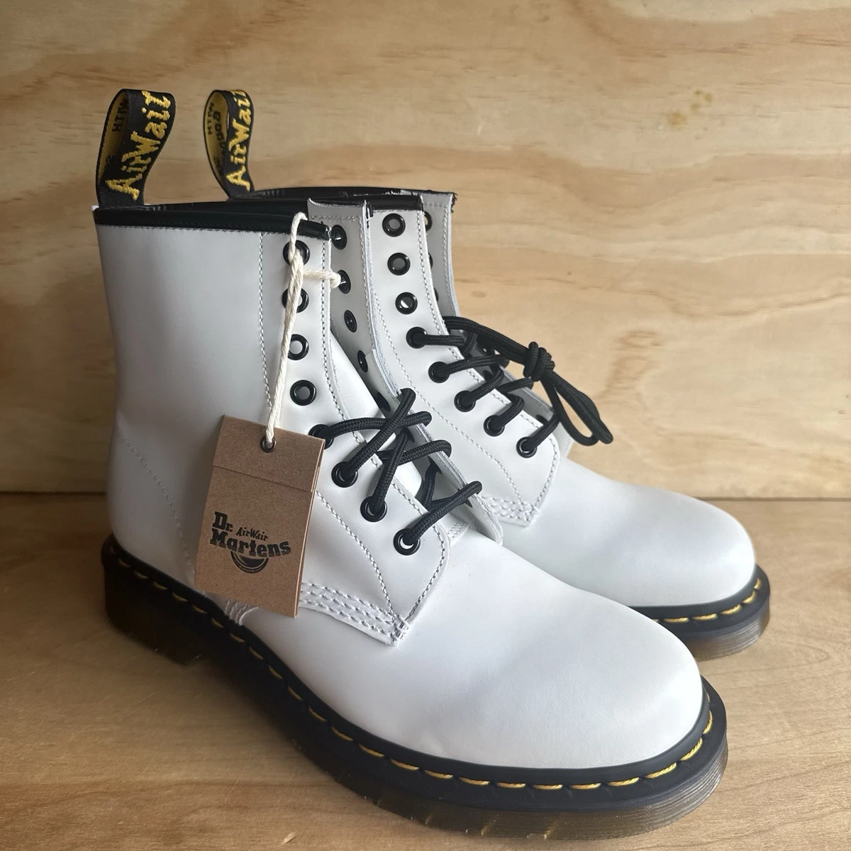 Dr. Martens男式白色靴子| eBay