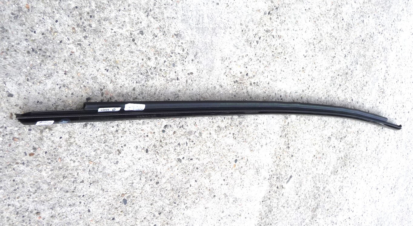 2019-2024 Lamborghini Urus Rear Left Door Window Trim 4ML839475 T94 OEM A1