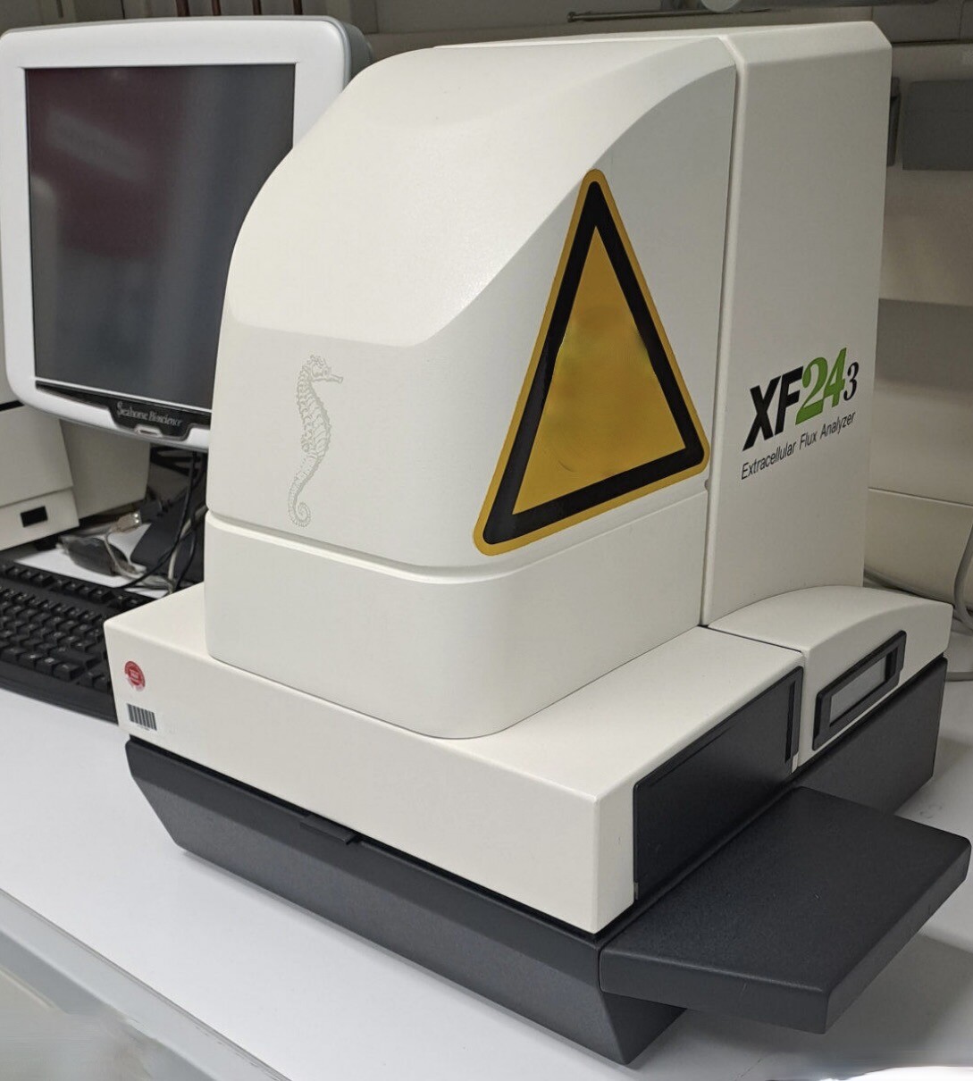 Agilent Seahorse XF24 Extracellular Flux Analyzer OCR ECAR 24-Well Steuerrechner – Bild 2