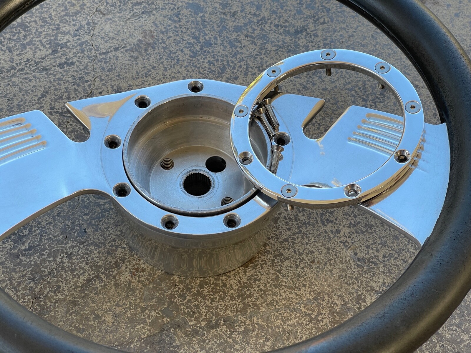 HORN BUTTON 9 BOLT BEAUTY FOR LECARRA BOYDS STEERING WHEEL HOT ROD