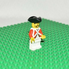 LEGO Pirates Red Imperial Guard Officer Minifigure 6277 6279 6217 6266 - PI065