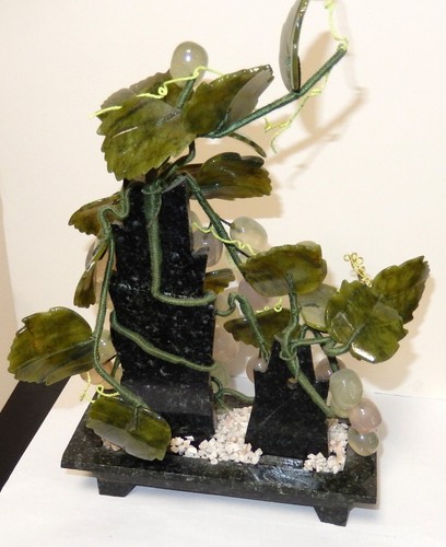 LARGE GRAPE VINES GREEN JADE TREE WITH POT - Picture 5 of 5