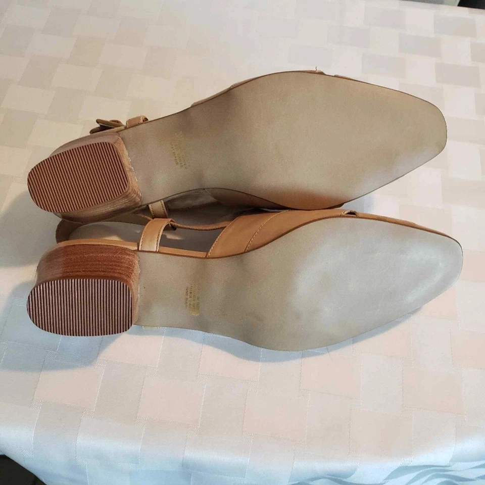 Cross Cut Tan Women's Sandals Size 7.5 Foto 3 de 4