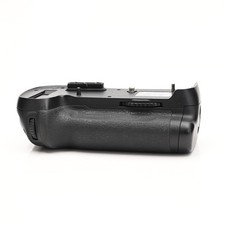 Genuine OEM Nikon MB-D12 Battery Grip for D800/D800E/D810/D810A 039